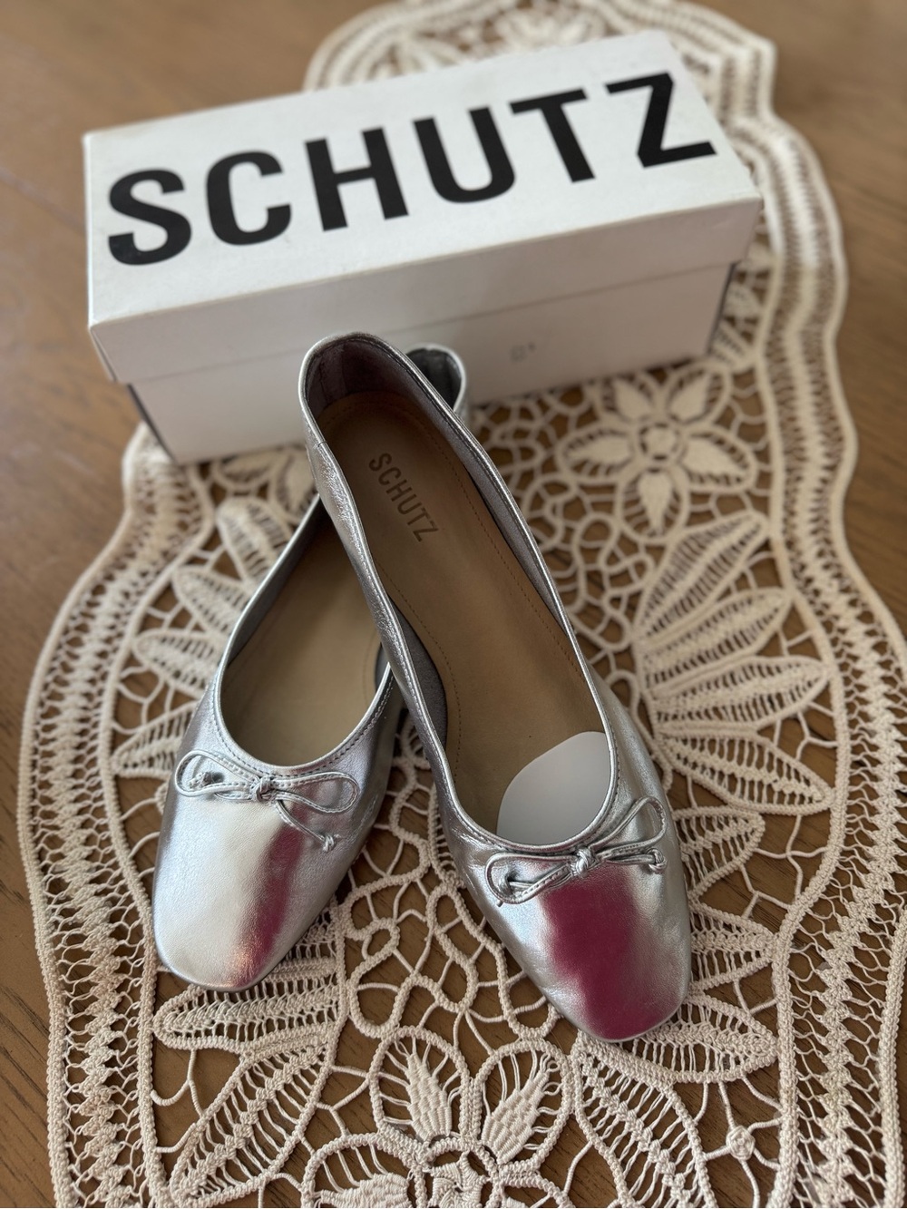 CHUTZ - ARISSA SILVER LEATHER BALLET FLAT -  size 10B